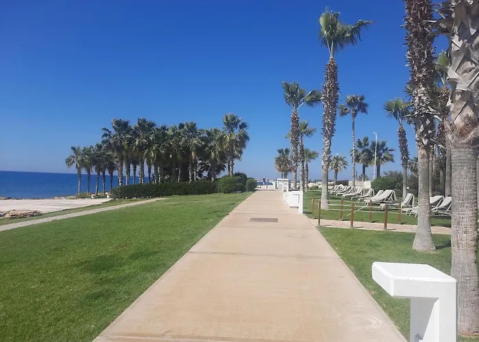 Kato Sea View With Pool アパート