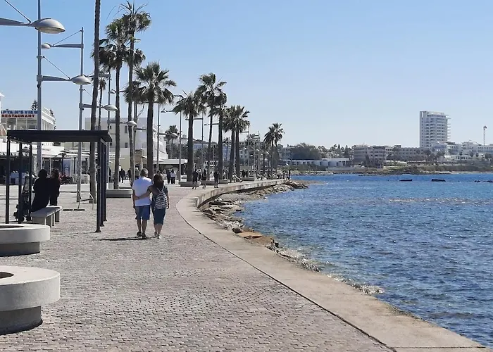 Kato Sea View With Pool アパート