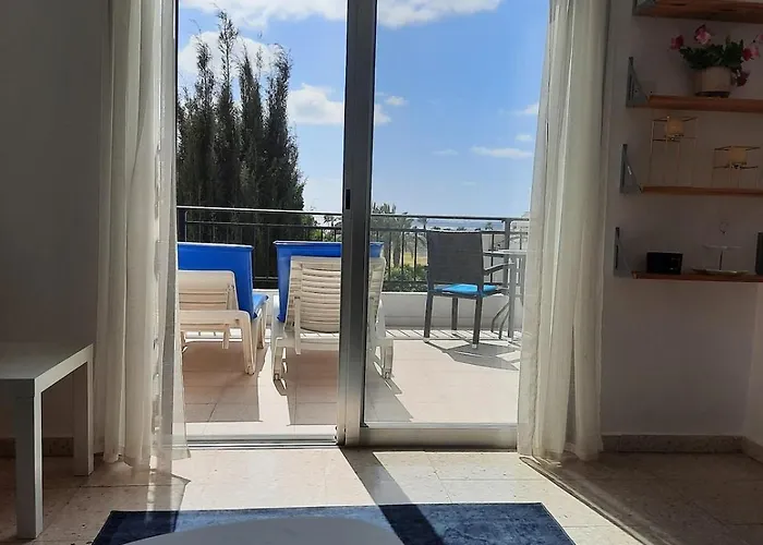 Kato Sea View With Pool アパート