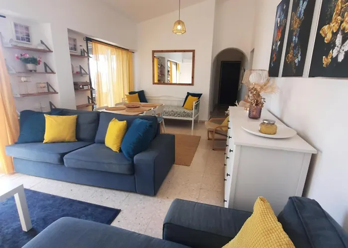 Kato Sea View With Pool Paphos